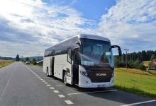 Exploring the Benefits of Coach Bus Services for Travelers
